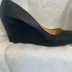 Jessica Simpson Sampson black wedges size 7.5
